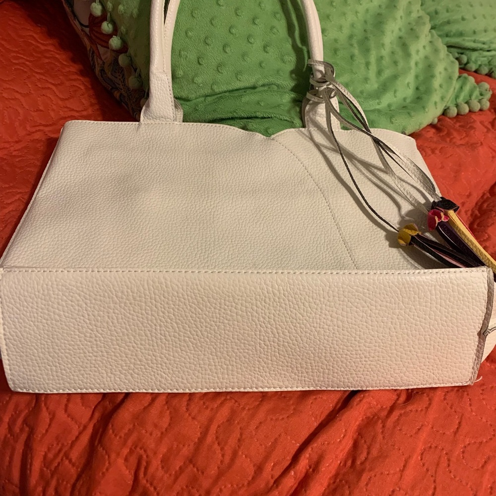 White Tote